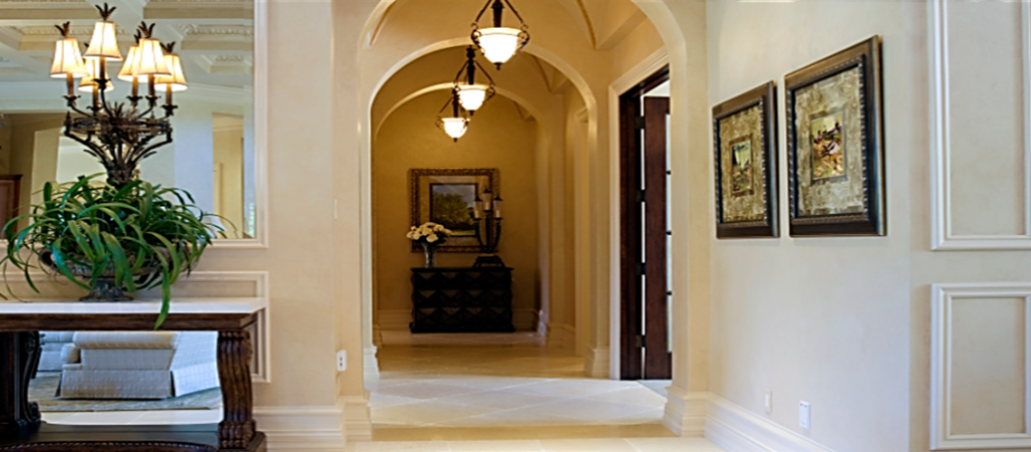 ~1_BARBRA_Hallway